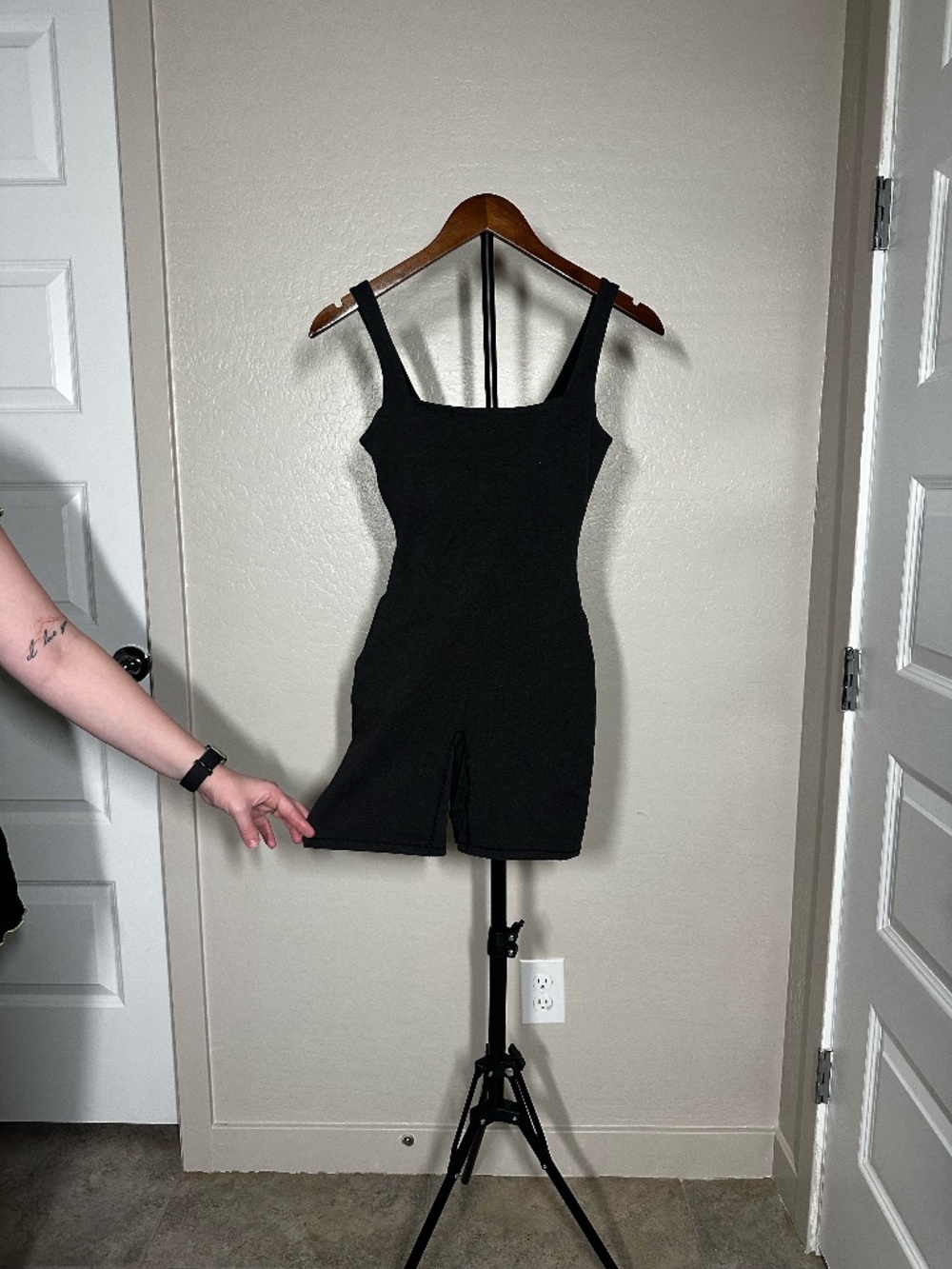 Black Square Neck Fitted Romper Size Small